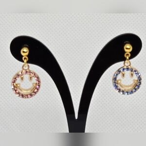 Sparkling happy face earrings - gold-tone